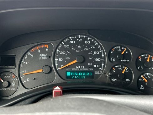 Used 2001 Chevrolet Silverado 2500 LT RWD image 23
