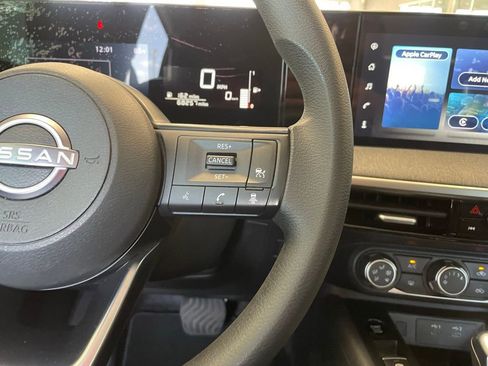 Certified 2025 Nissan Kicks SV image 14