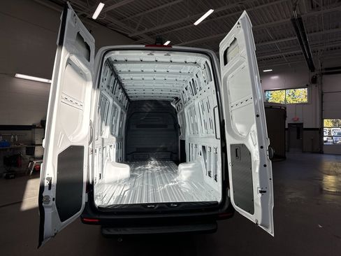 New 2025 Mercedes-Benz Sprinter 3500 image 17