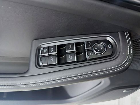 New 2026 Porsche Macan GTS AWD/4WD image 8