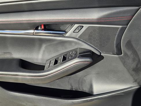 Used 2024 MAZDA MAZDA3 s image 16