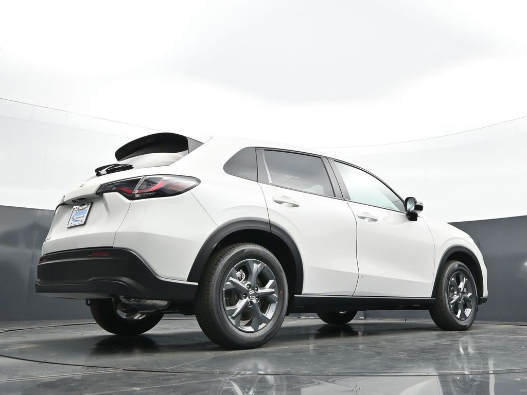 Used 2026 Honda HR-V LX image 37