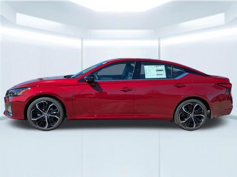 New 2026 Nissan Altima 2.5 SR image 11