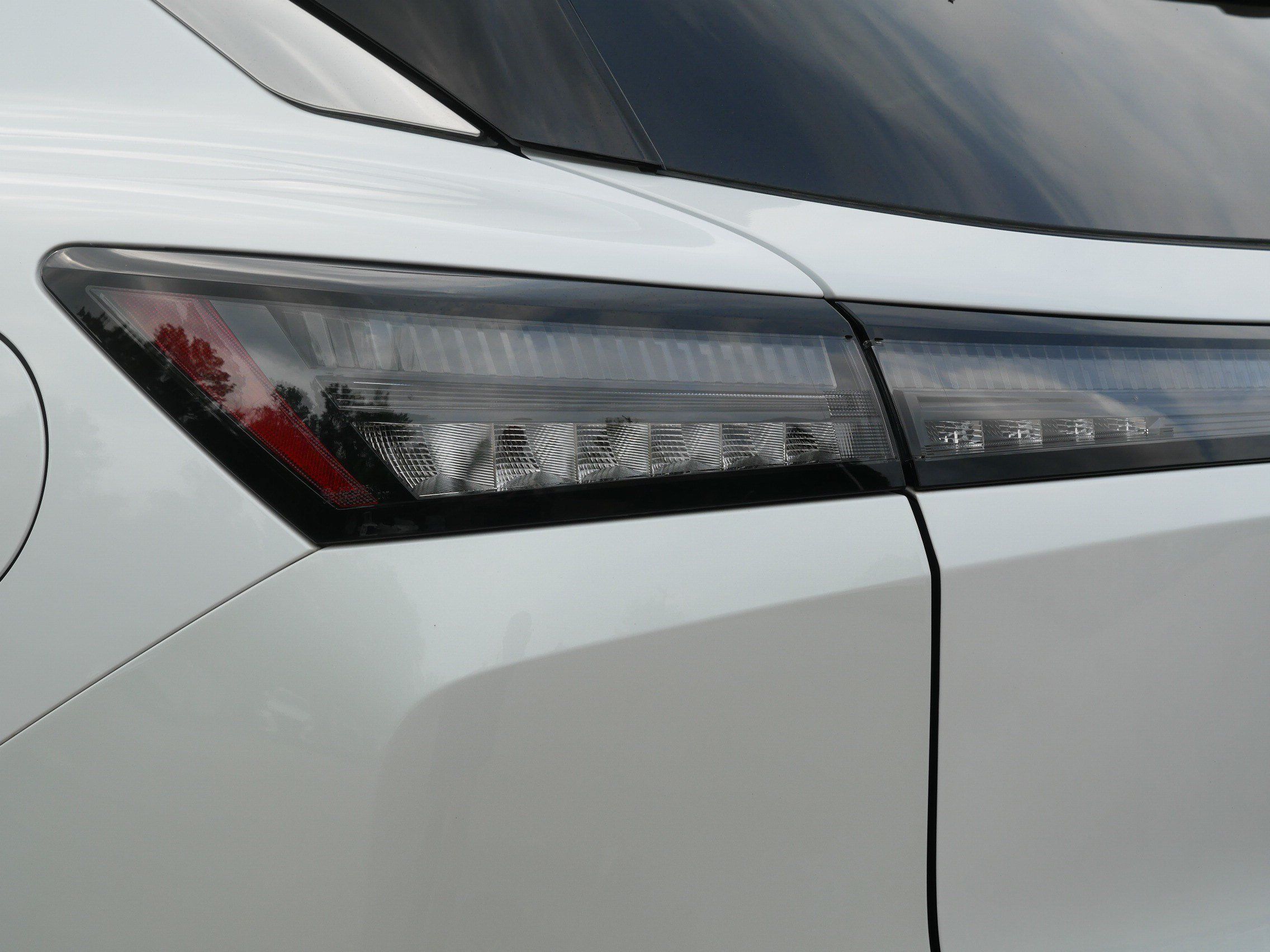 Certified 2025 Nissan Murano SL w/ Cargo Package AWD/4WD image 17