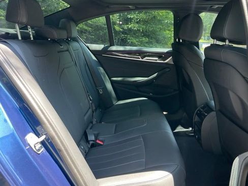 Used 2023 BMW 540i w/ M Sport Package RWD image 18