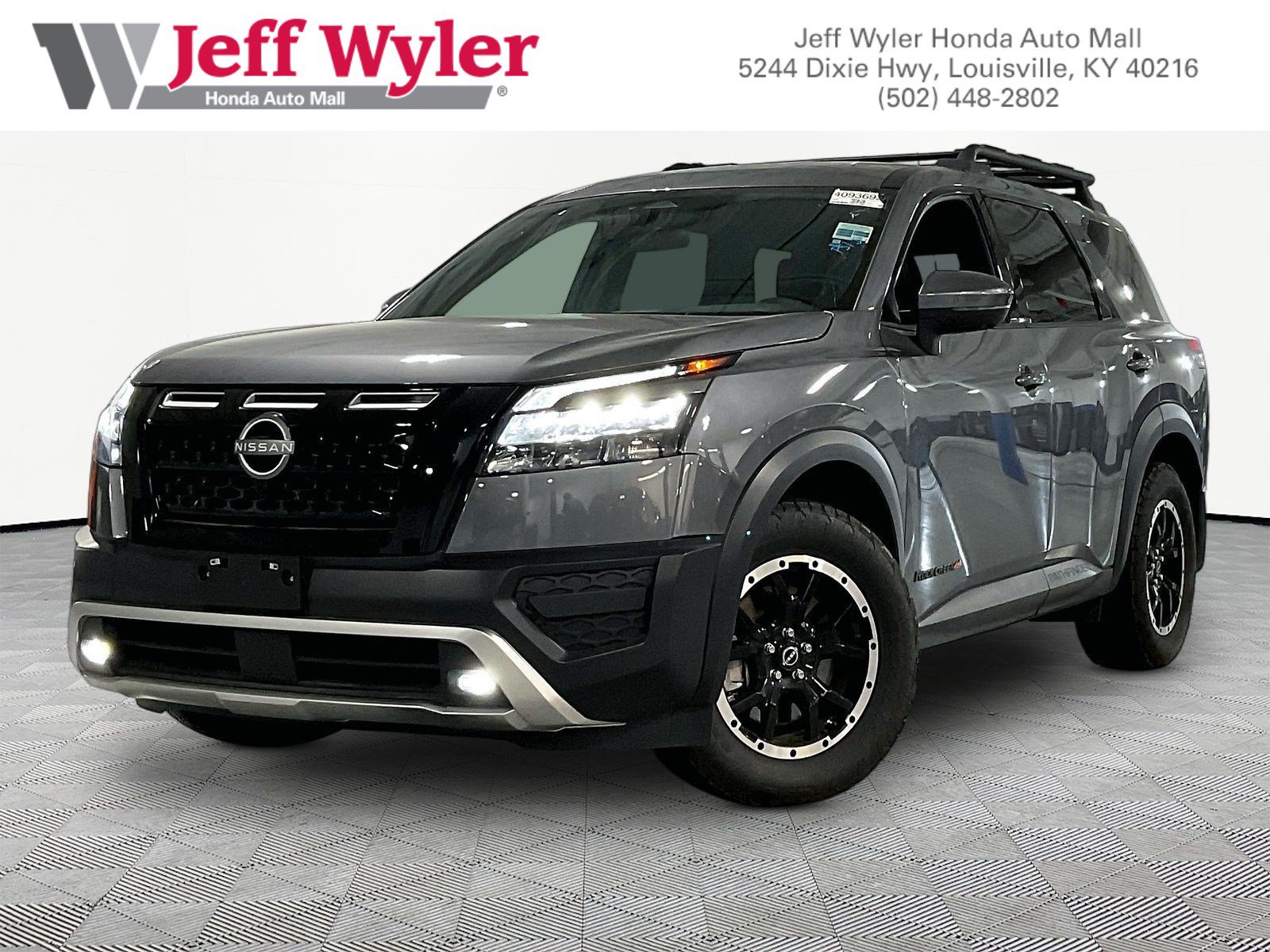 Used 2025 Nissan Pathfinder Rock Creek AWD/4WD image 1