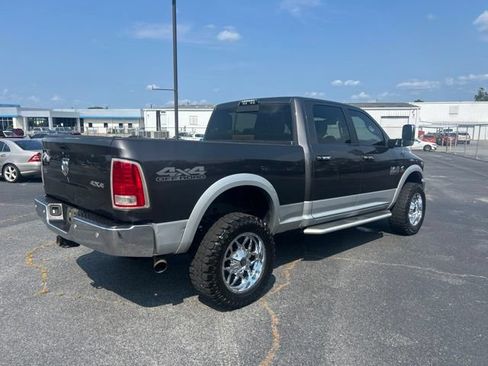 Used 2018 RAM 2500 Laramie AWD/4WD image 4
