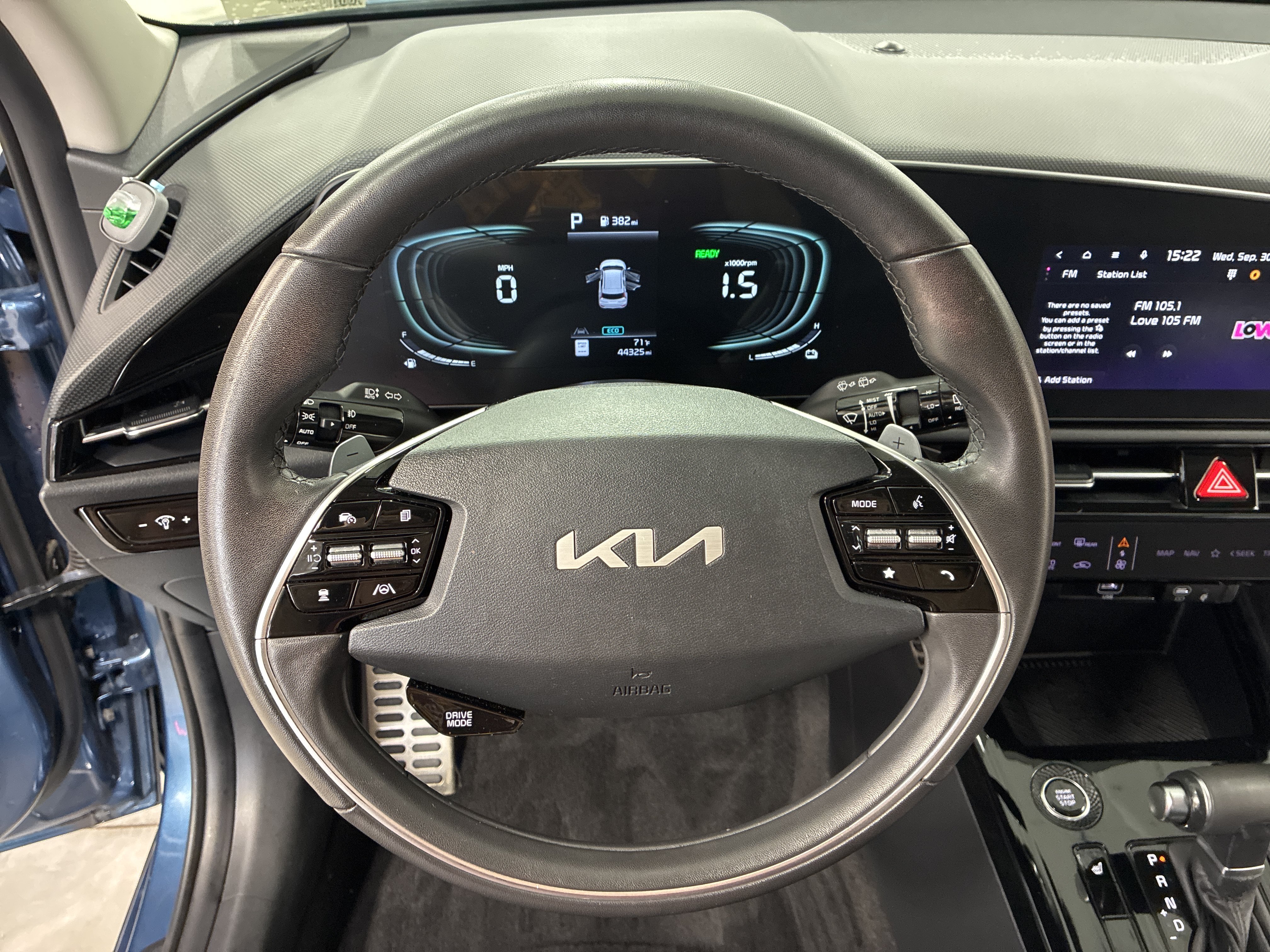 Certified 2023 Kia Niro EX Touring FWD image 21