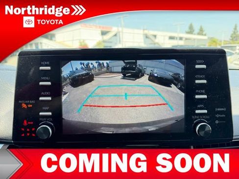Used 2023 Toyota Sienna XLE FWD image 9