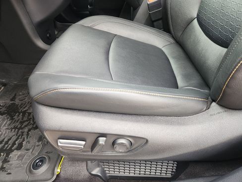 Used 2025 Toyota Sienna XLE Woodland Edition image 27