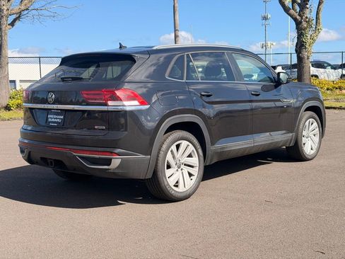 Used 2022 Volkswagen Atlas Cross Sport SE image 7