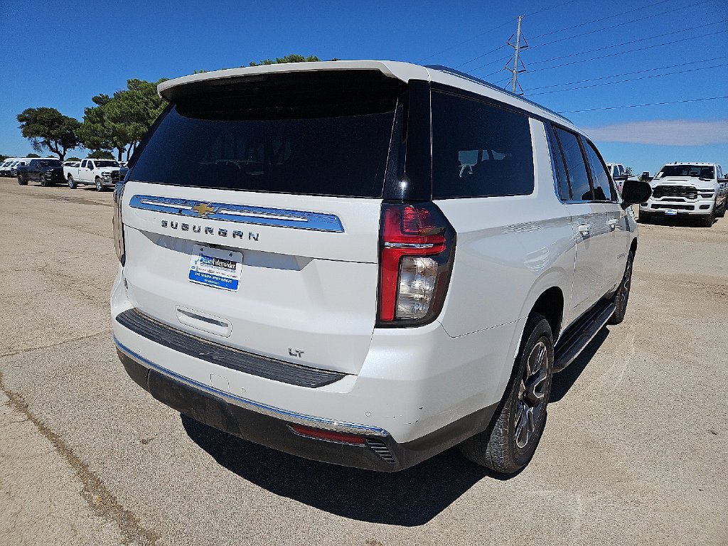 Used 2021 Chevrolet Suburban LT RWD image 7