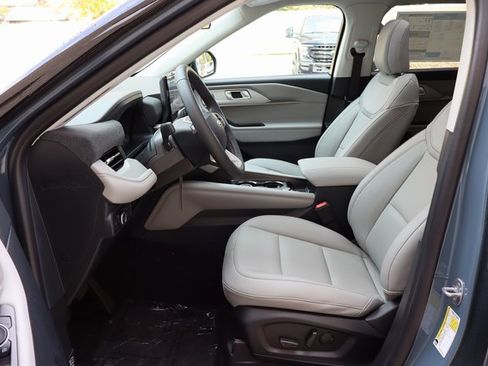 New 2026 Ford Explorer Active w/ Active Comfort Package image 24