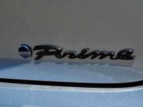 Used 2024 Toyota Prius Prime FWD image 33