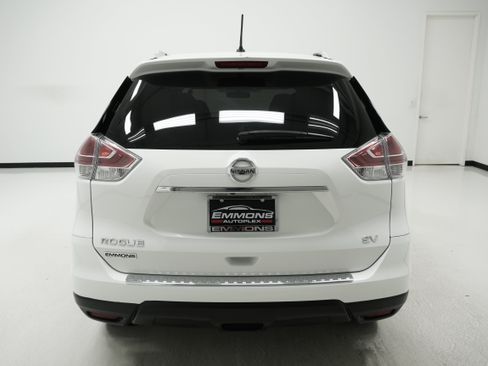 Used 2016 Nissan Rogue SV FWD image 5