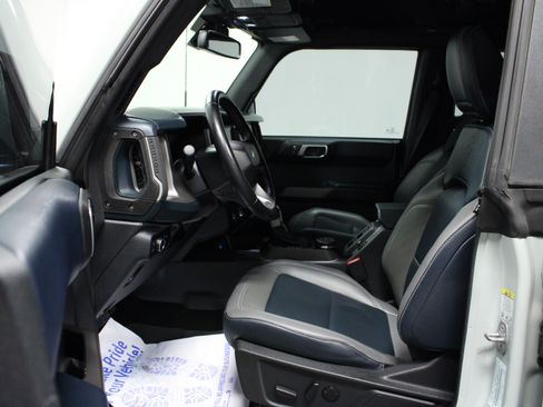 Used 2023 Ford Bronco Outer Banks AWD/4WD image 12