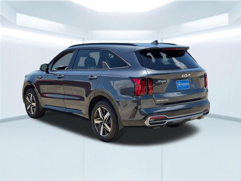 Used 2023 Kia Sorento S FWD image 4
