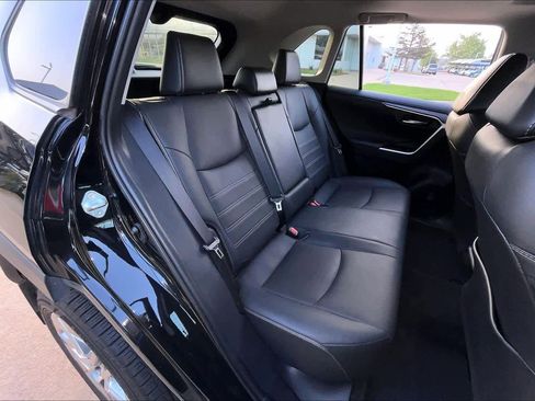 Used 2019 Toyota RAV4 Limited w/ Cold Weather Package FWD image 20