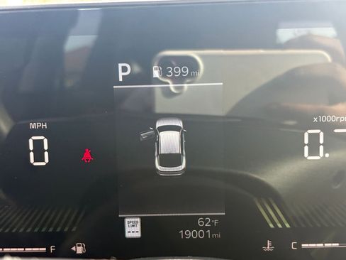 Used 2025 Kia K4 LXS image 39