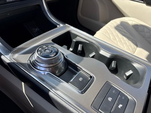 Certified 2024 Ford Edge Titanium image 25