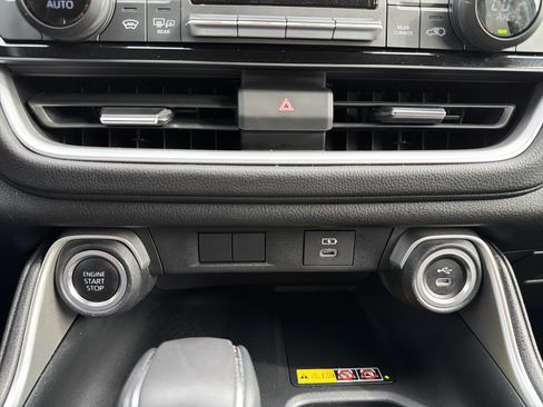 Used 2024 Toyota Grand Highlander AWD image 20