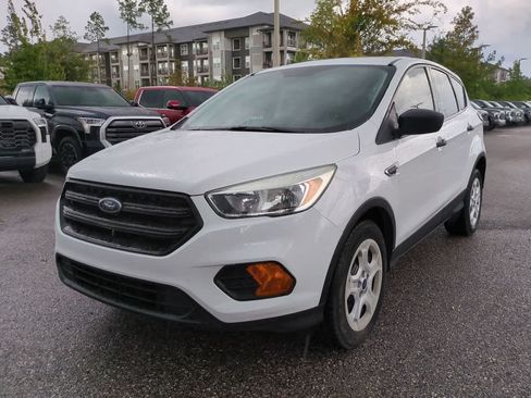 Used 2017 Ford Escape S FWD image 2