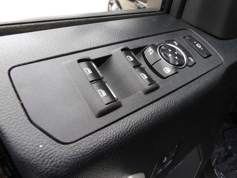 Used 2017 Ford F250 Lariat w/ Lariat Value Package image 11