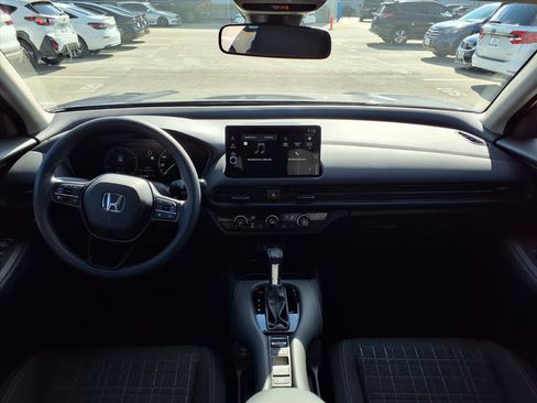 Certified 2026 Honda HR-V LX image 11
