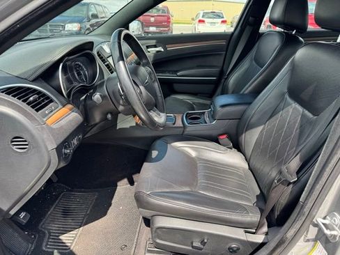 Used 2018 Chrysler 300 C w/ Safetytec Plus Group image 11