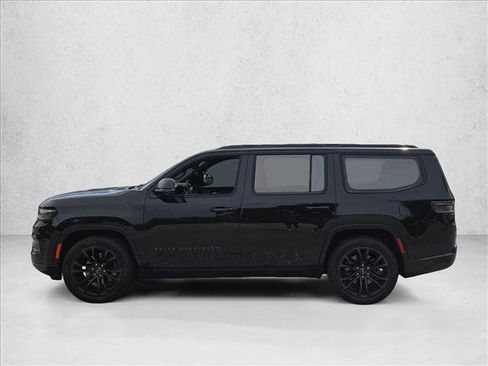 Used 2022 Jeep Grand Wagoneer Series II AWD/4WD image 8