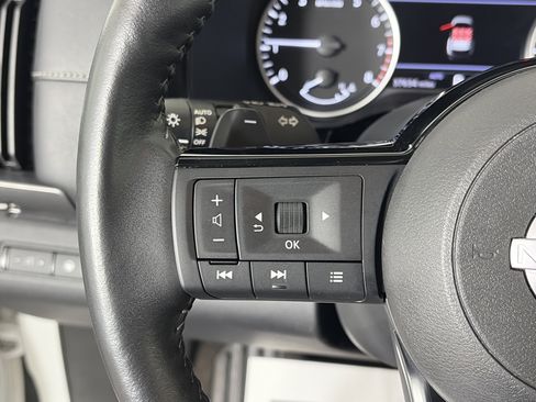 Certified 2023 Nissan Pathfinder SL w/ Lighting Package (N92) image 33