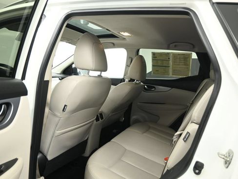 Used 2020 Nissan Rogue Sport SL w/ Premium Package FWD image 21