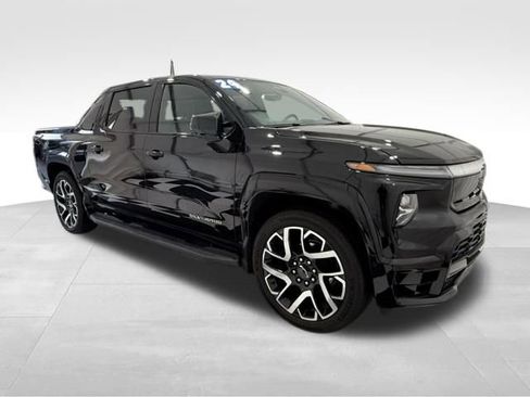 Used 2024 Chevrolet Silverado EV RST image 8