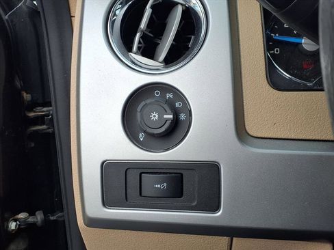 Used 2013 Ford F150 Lariat w/ Luxury Equipment Group image 17