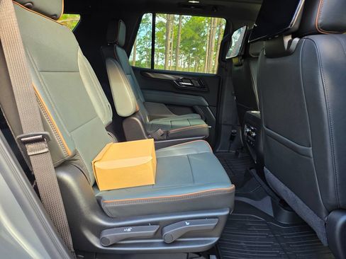 New 2026 GMC Yukon AT4 w/ AT4 Premium Plus Package AWD/4WD image 23