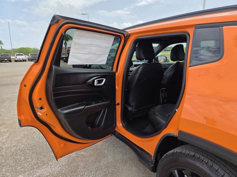 New 2026 Jeep Compass Latitude image 14