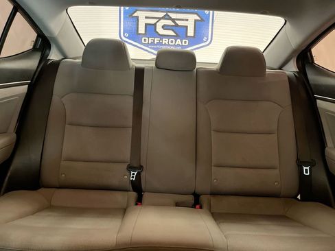 Used 2018 Hyundai Elantra Value Edition image 23