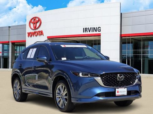Used 2023 MAZDA CX-5 Signature AWD/4WD image 2