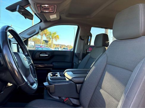 Used 2020 Chevrolet Silverado 1500 LT w/ All-Star Edition image 17