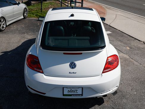 Used 2013 Volkswagen Beetle Turbo FWD image 14