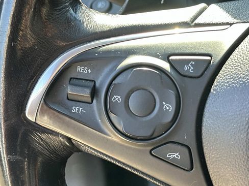 Used 2019 Buick LaCrosse Essence FWD image 23
