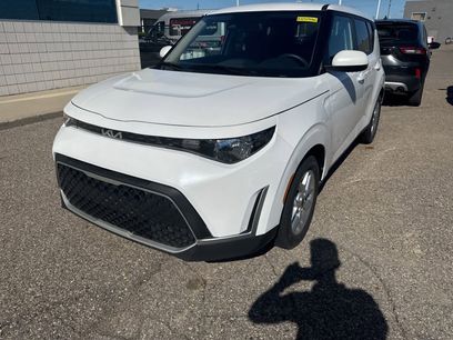 Used 2024 Kia Soul LX w/ Option Group 015
