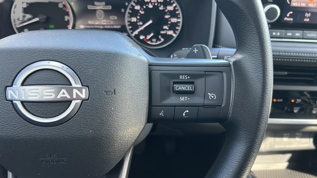 Used 2025 Nissan Rogue S FWD image 25