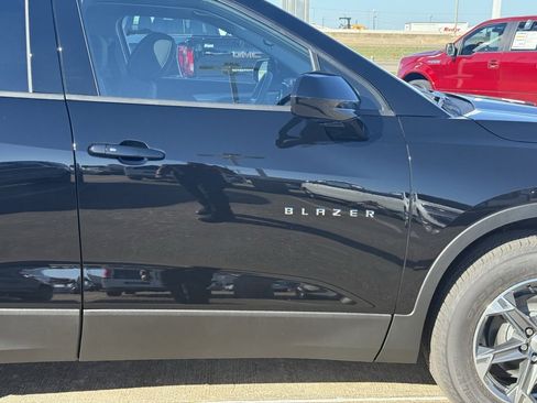 New 2026 Chevrolet Blazer LT image 8