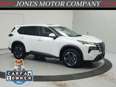 Used 2025 Nissan Rogue SV w/ SV Premium Package