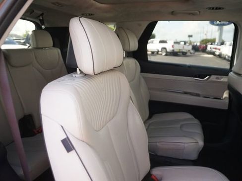 Used 2023 Hyundai Palisade Calligraphy FWD image 19