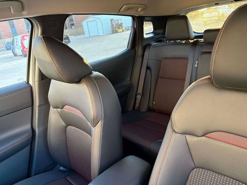 New 2026 Nissan Kicks SR w/ Illumination Package FWD image 17