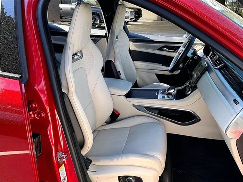 Used 2024 Jaguar F-PACE R-Dynamic S image 6