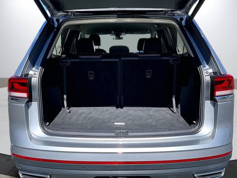 Used 2024 Volkswagen Atlas SE image 25