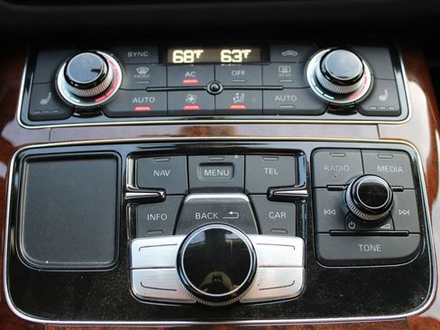 Used 2013 Audi A8 3.0T w/ Driver Assistance Pkg image 26